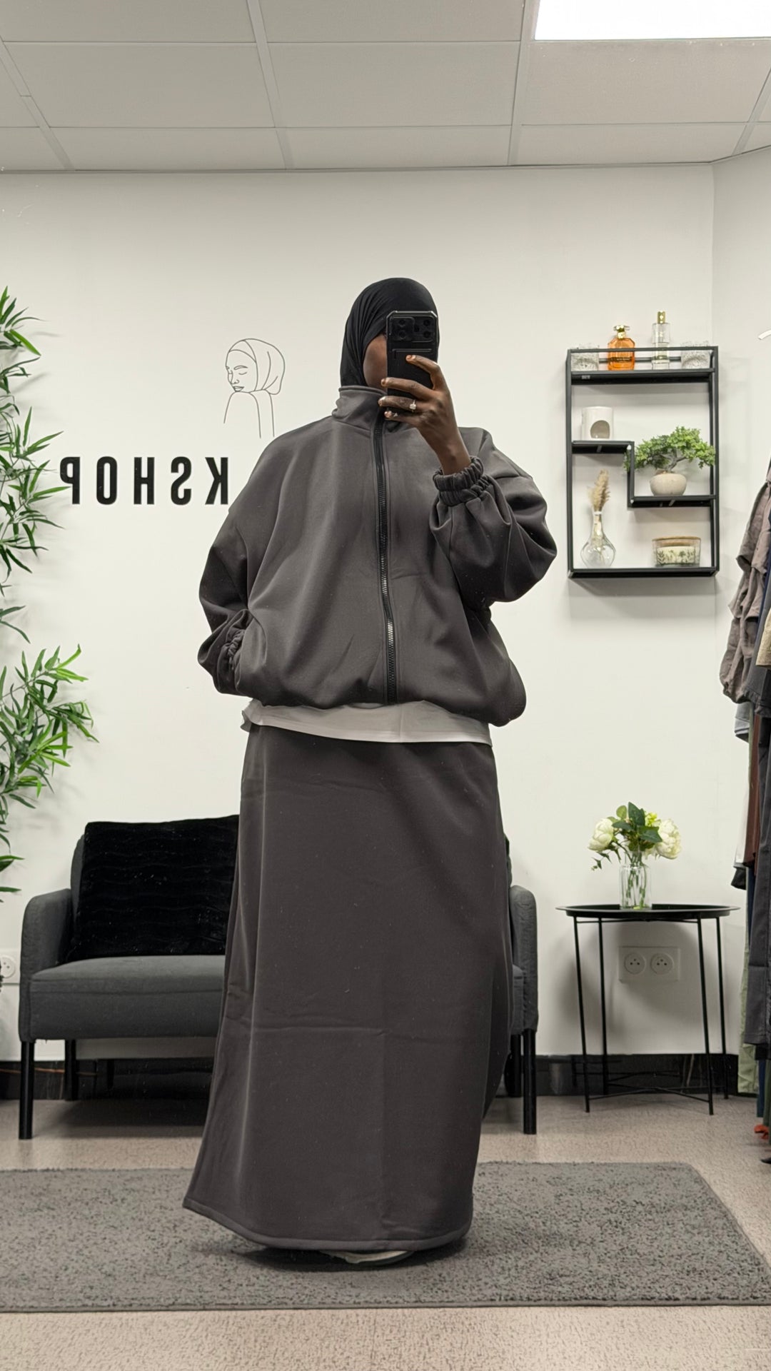 ENSEMBLE JOGGING TENDANCE JUPE