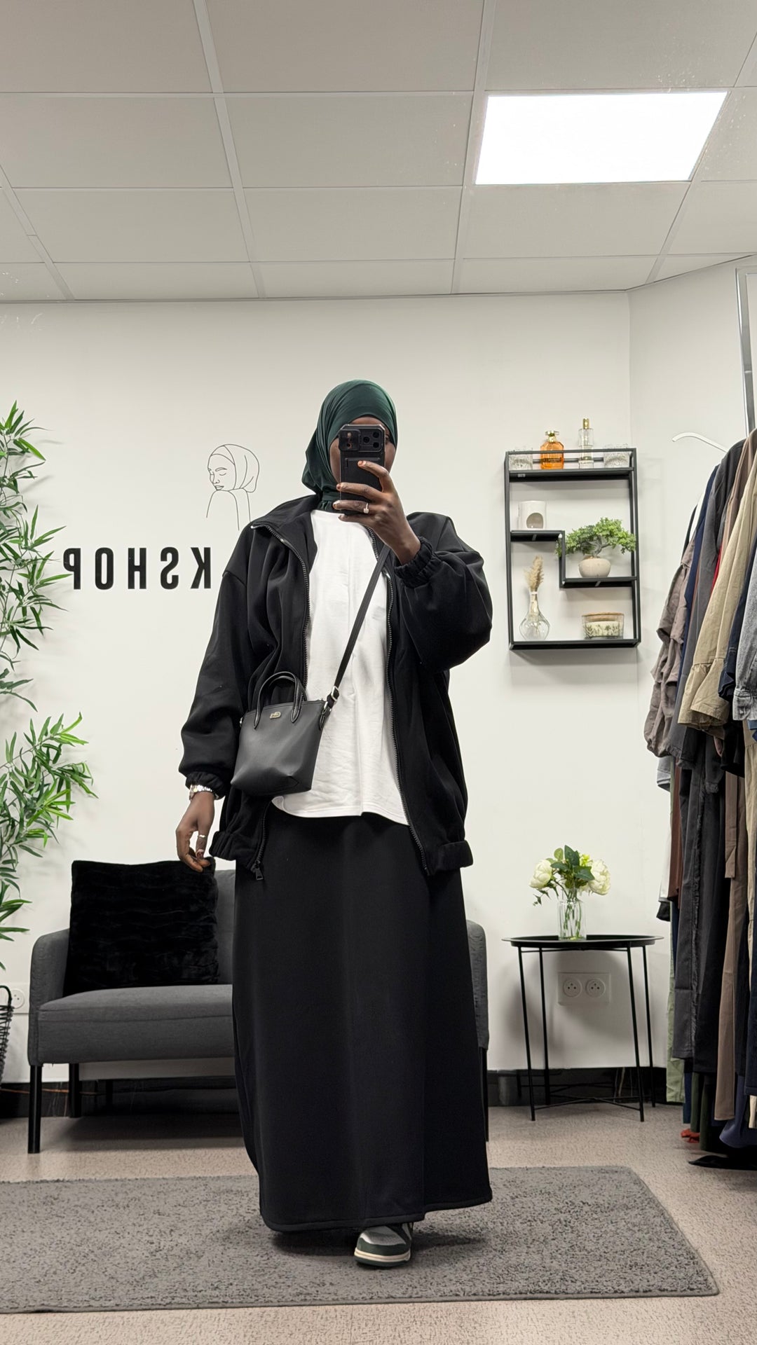 ENSEMBLE JOGGING TENDANCE JUPE