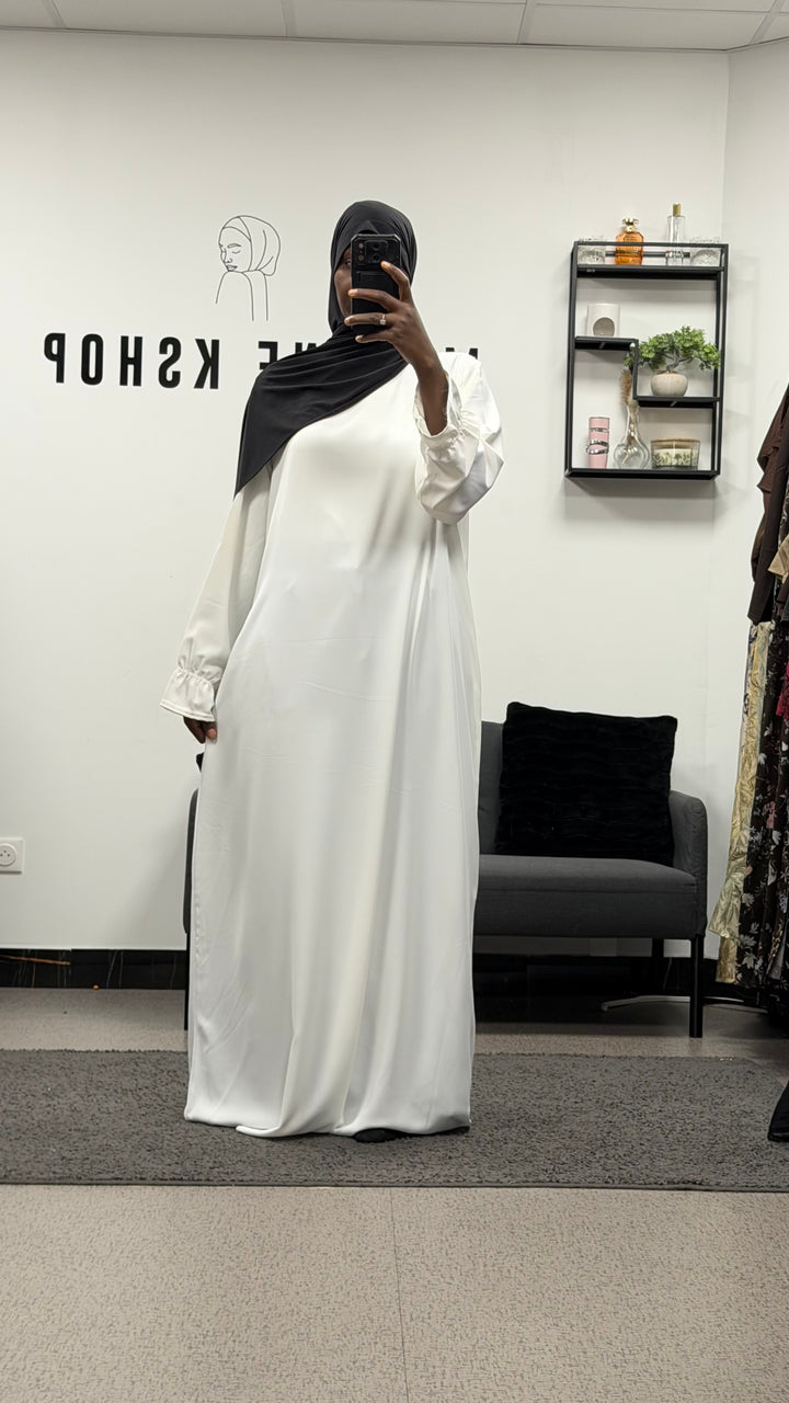ROBE SANS MANCHES EN SOIE