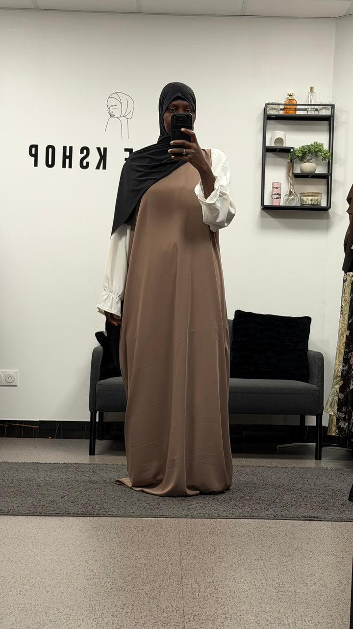 ROBE SANS MANCHES EN SOIE