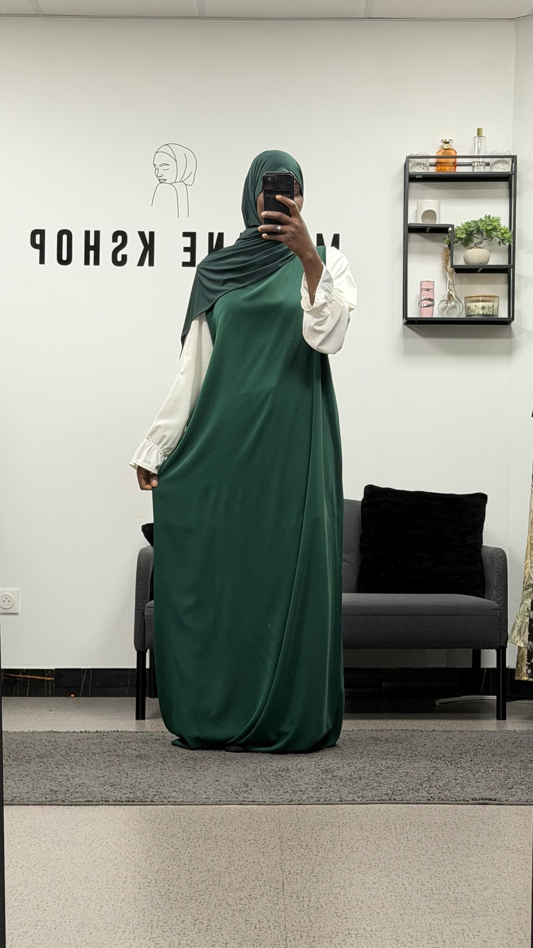 ROBE SANS MANCHES EN SOIE