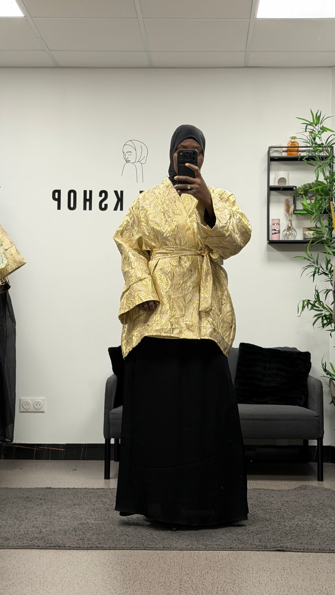 Kimono court brocard