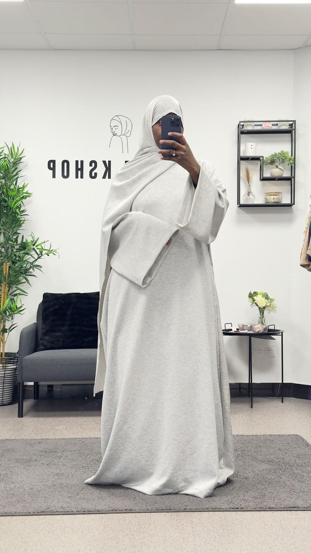ROBE T-SHIRT & FOULARD