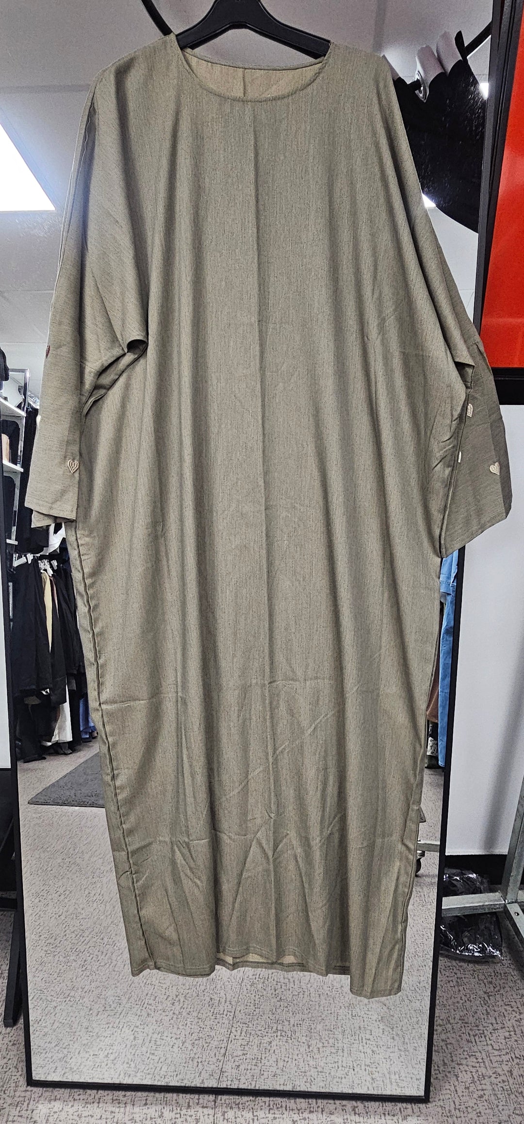 Herzförmige Abaya-Muster