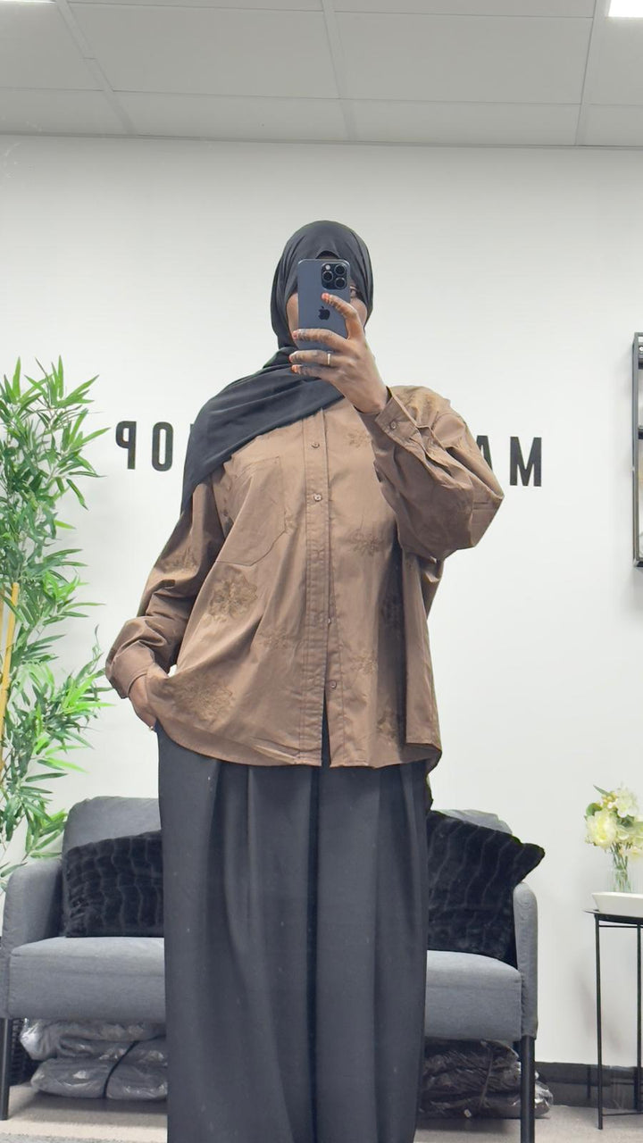 Chemise avec broderie